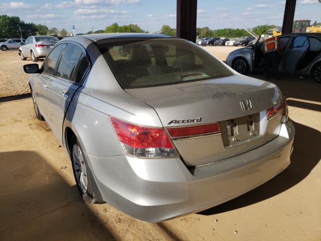 Photo 2 VIN: 1HGCP2F35BA006574 - HONDA ACCORD LX 