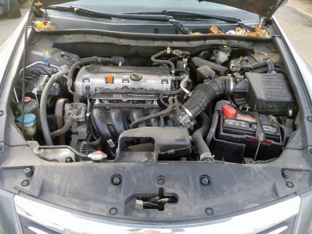 Photo 6 VIN: 1HGCP2F35BA015744 - HONDA ACCORD LX 