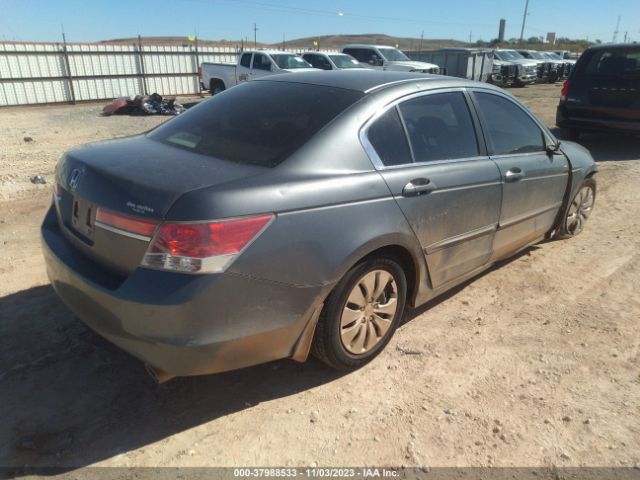 Photo 3 VIN: 1HGCP2F35BA023889 - HONDA ACCORD 