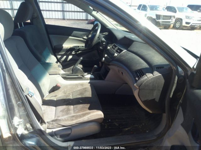 Photo 4 VIN: 1HGCP2F35BA023889 - HONDA ACCORD 