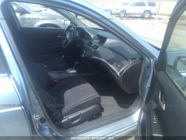 Photo 4 VIN: 1HGCP2F35BA024508 - HONDA ACCORD SDN 