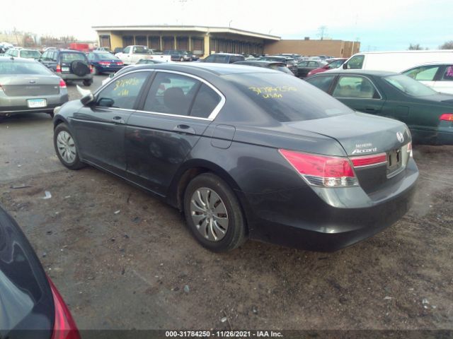 Photo 2 VIN: 1HGCP2F35BA035833 - HONDA ACCORD SDN 