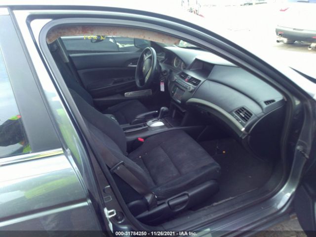 Photo 4 VIN: 1HGCP2F35BA035833 - HONDA ACCORD SDN 