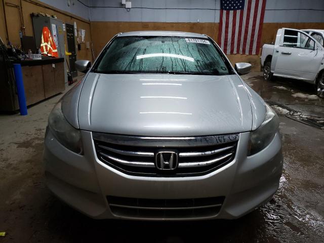 Photo 4 VIN: 1HGCP2F35BA040613 - HONDA ACCORD LX 