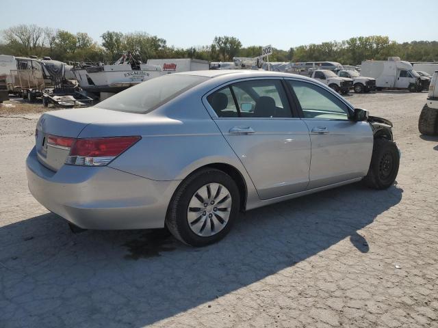 Photo 2 VIN: 1HGCP2F35BA040630 - HONDA ACCORD LX 