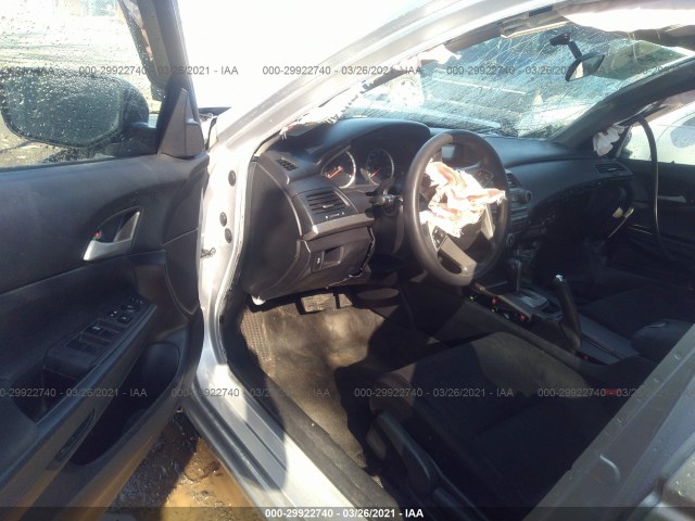 Photo 4 VIN: 1HGCP2F35BA079606 - HONDA ACCORD SDN 