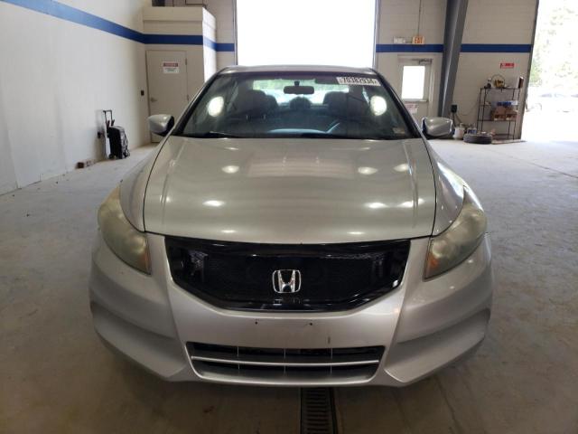 Photo 4 VIN: 1HGCP2F35BA087415 - HONDA ACCORD LX 