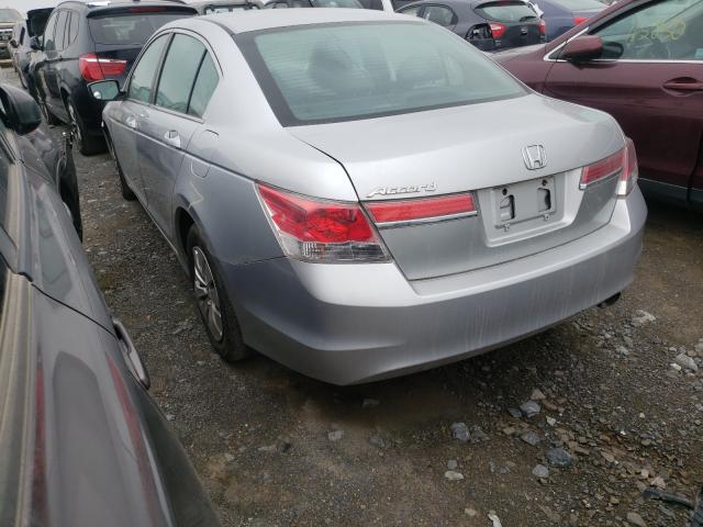 Photo 2 VIN: 1HGCP2F35BA087530 - HONDA ACCORD LX 