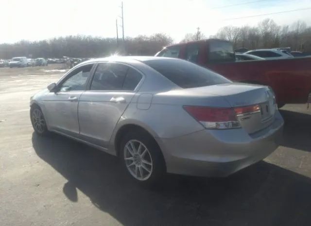 Photo 2 VIN: 1HGCP2F35BA112006 - HONDA ACCORD 