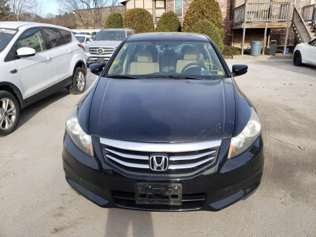 Photo 4 VIN: 1HGCP2F35BA119201 - HONDA ACCORD LX 