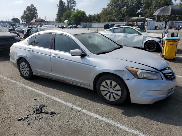 Photo 3 VIN: 1HGCP2F35BA130831 - HONDA ACCORD 