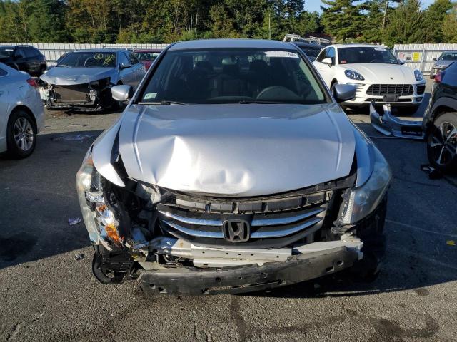 Photo 4 VIN: 1HGCP2F35BA131400 - HONDA ACCORD LX 