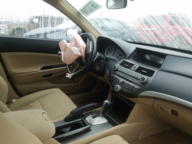 Photo 8 VIN: 1HGCP2F35CA025904 - HONDA ACCORD LX 