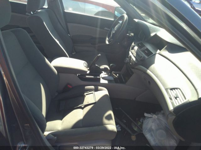 Photo 4 VIN: 1HGCP2F35CA080806 - HONDA ACCORD SDN 