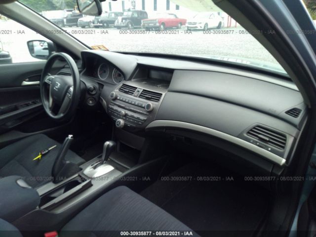 Photo 4 VIN: 1HGCP2F35CA100696 - HONDA ACCORD SDN 