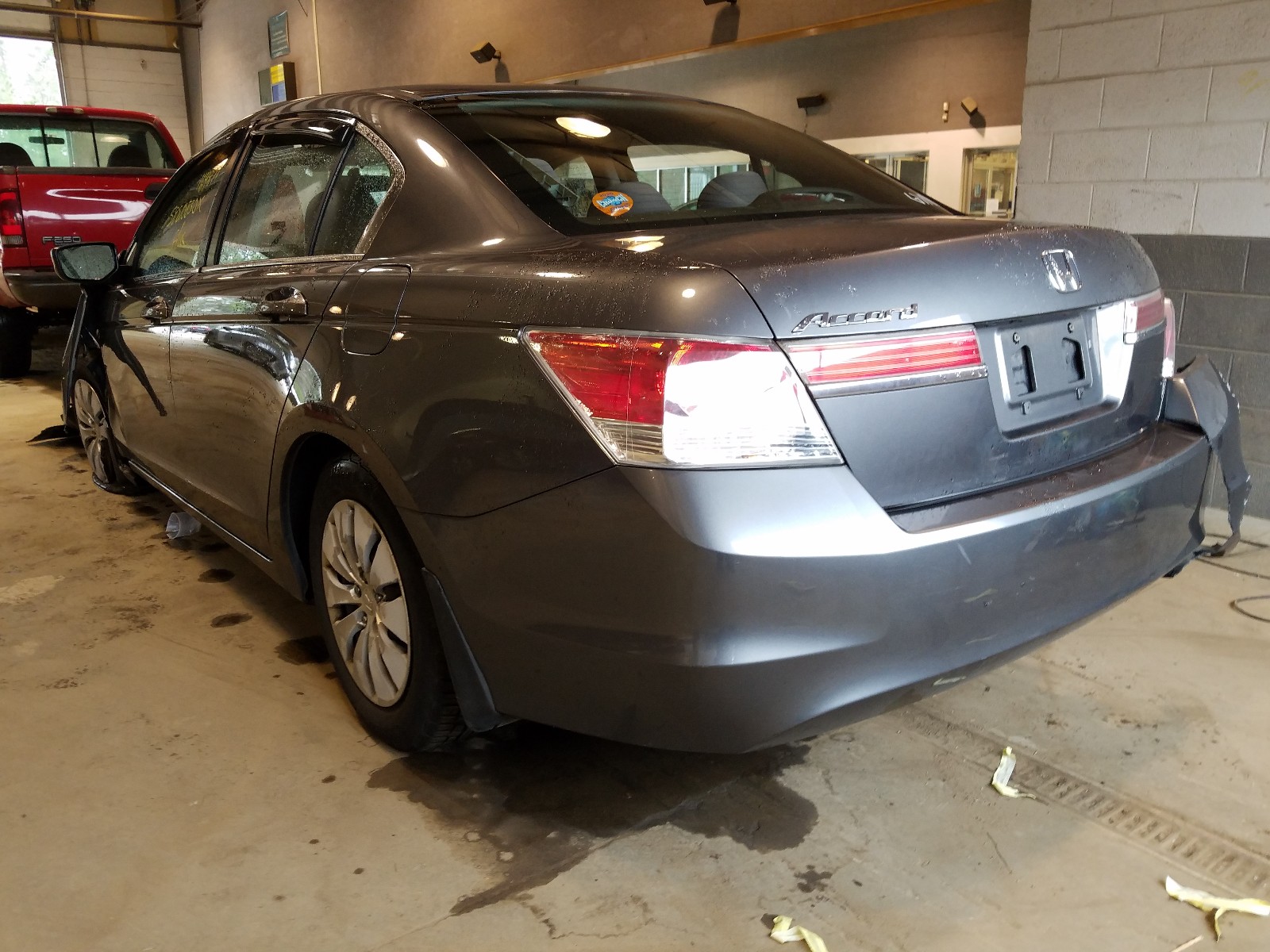 Photo 2 VIN: 1HGCP2F35CA101119 - HONDA ACCORD LX 