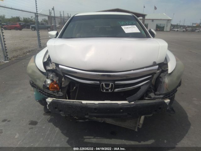 Photo 5 VIN: 1HGCP2F35CA192182 - HONDA ACCORD SDN 