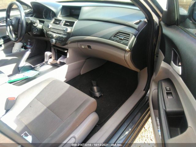 Photo 4 VIN: 1HGCP2F35CA231918 - HONDA ACCORD SDN 