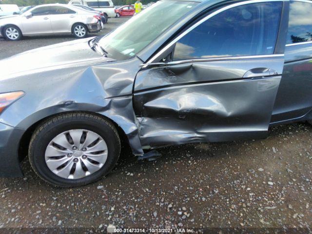 Photo 5 VIN: 1HGCP2F35CA231918 - HONDA ACCORD SDN 