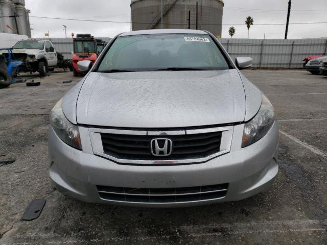 Photo 4 VIN: 1HGCP2F36AA006467 - HONDA ACCORD LX 