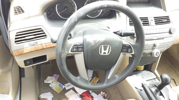 Photo 11 VIN: 1HGCP2F36AA066877 - HONDA ACCORD 