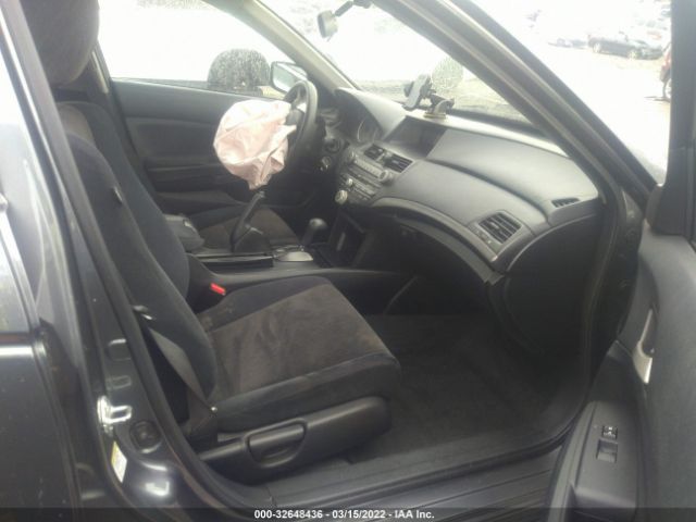 Photo 4 VIN: 1HGCP2F36AA072937 - HONDA ACCORD SDN 