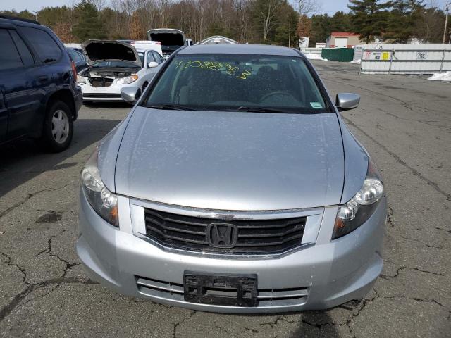 Photo 4 VIN: 1HGCP2F36AA080777 - HONDA ACCORD LX 