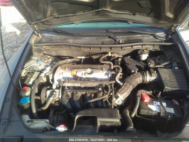 Photo 9 VIN: 1HGCP2F36AA082903 - HONDA ACCORD SDN 