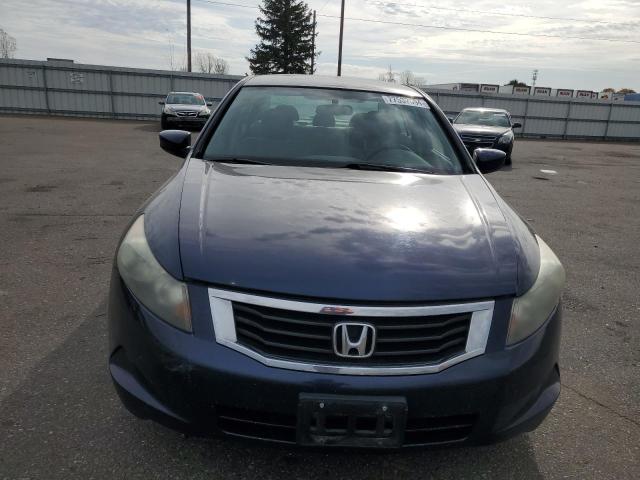 Photo 4 VIN: 1HGCP2F36AA088930 - HONDA ACCORD LX 