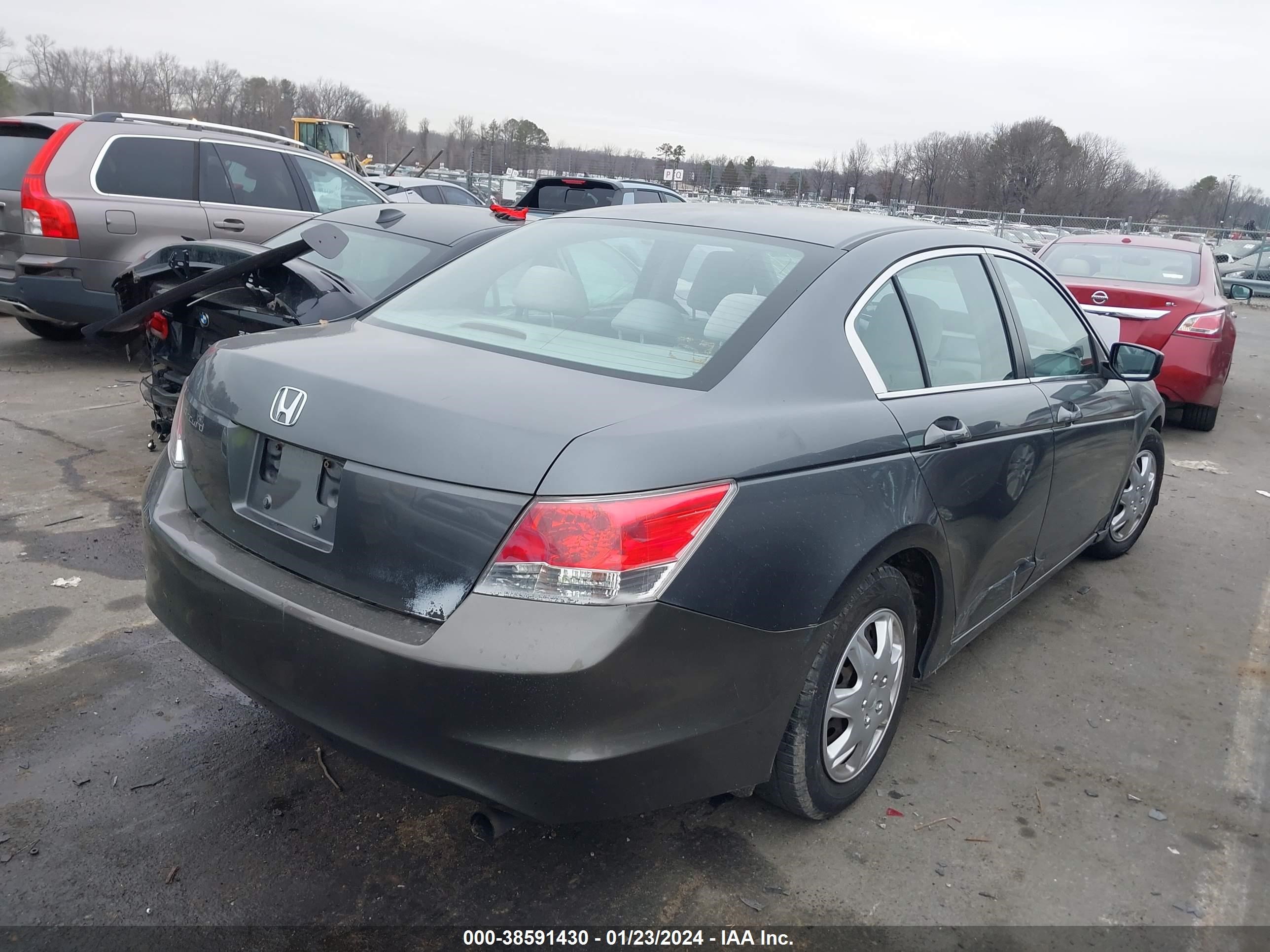 Photo 3 VIN: 1HGCP2F36AA091424 - HONDA ACCORD 