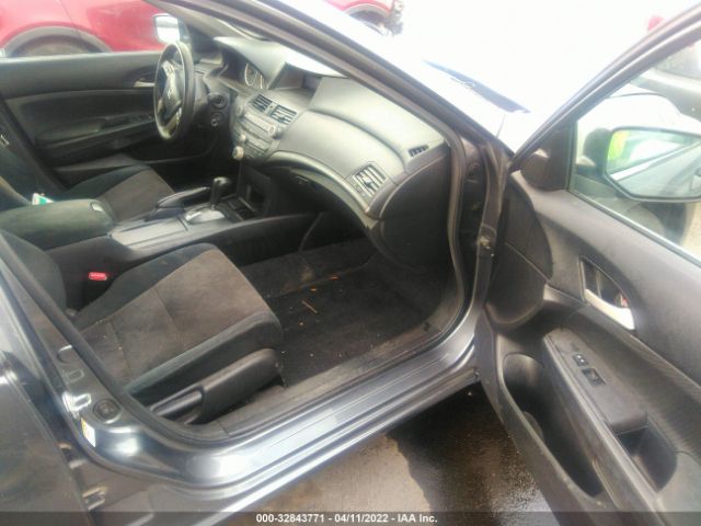 Photo 4 VIN: 1HGCP2F36AA098762 - HONDA ACCORD SDN 