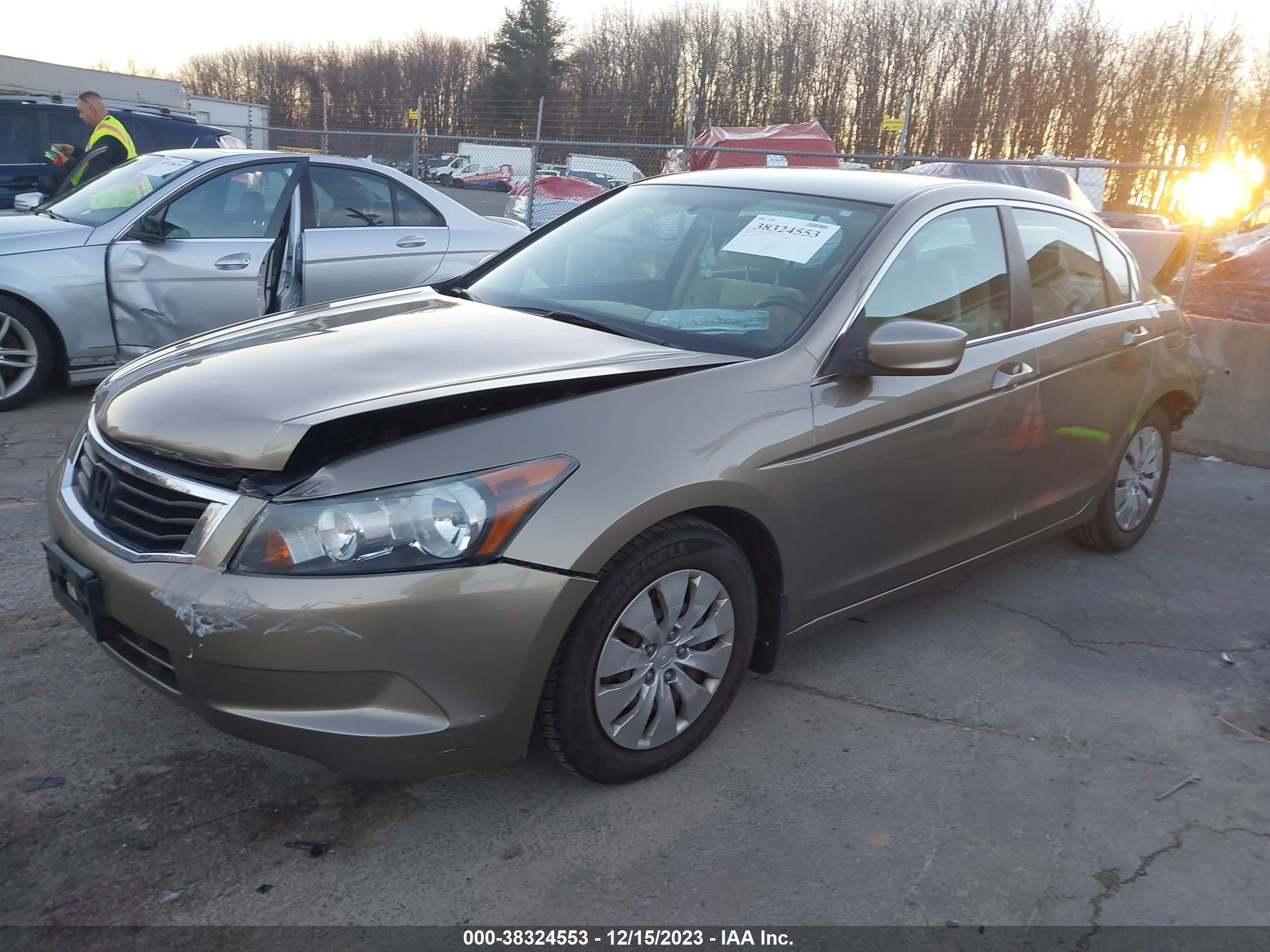 Photo 1 VIN: 1HGCP2F36AA099071 - HONDA ACCORD 