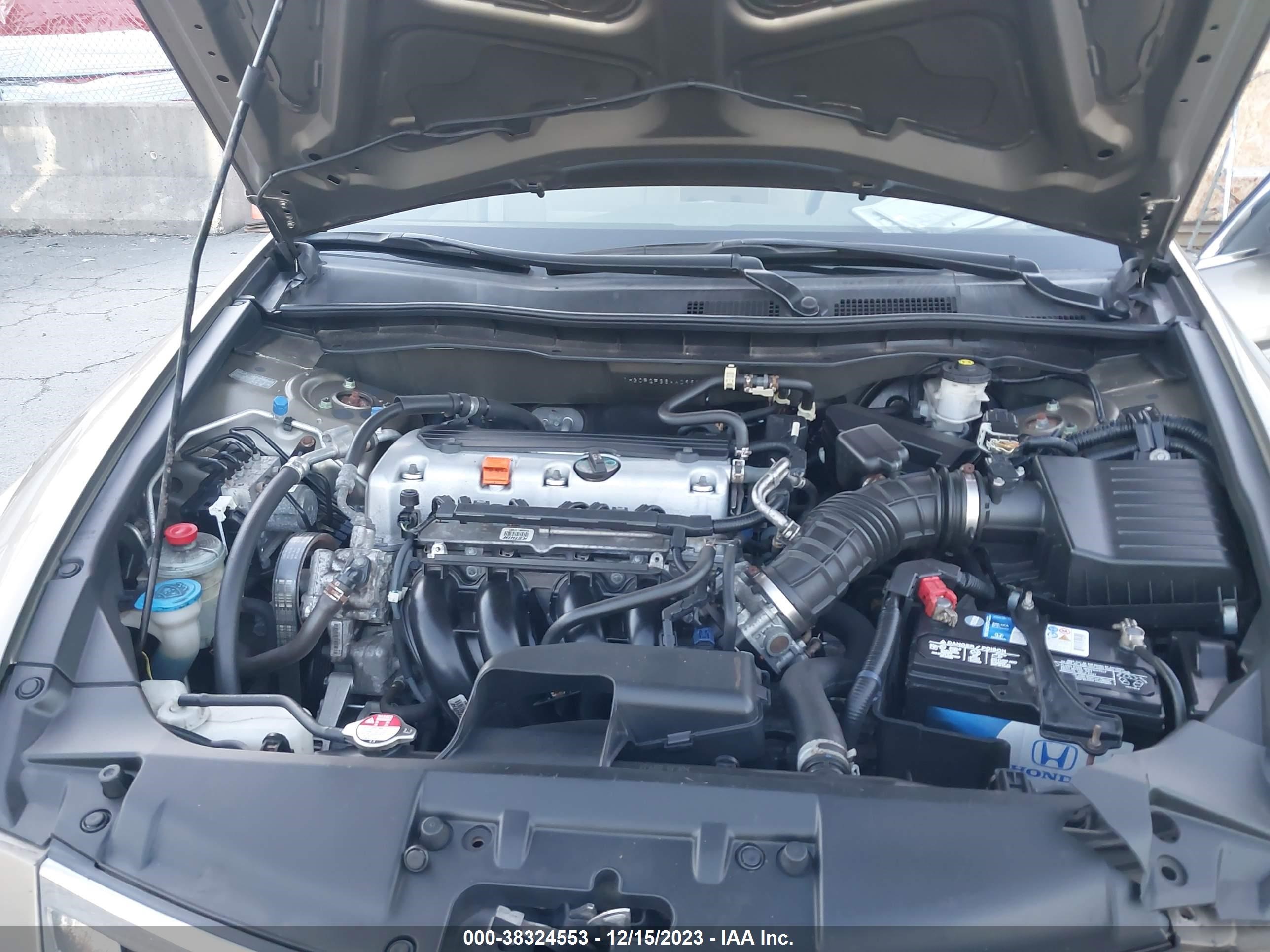 Photo 9 VIN: 1HGCP2F36AA099071 - HONDA ACCORD 