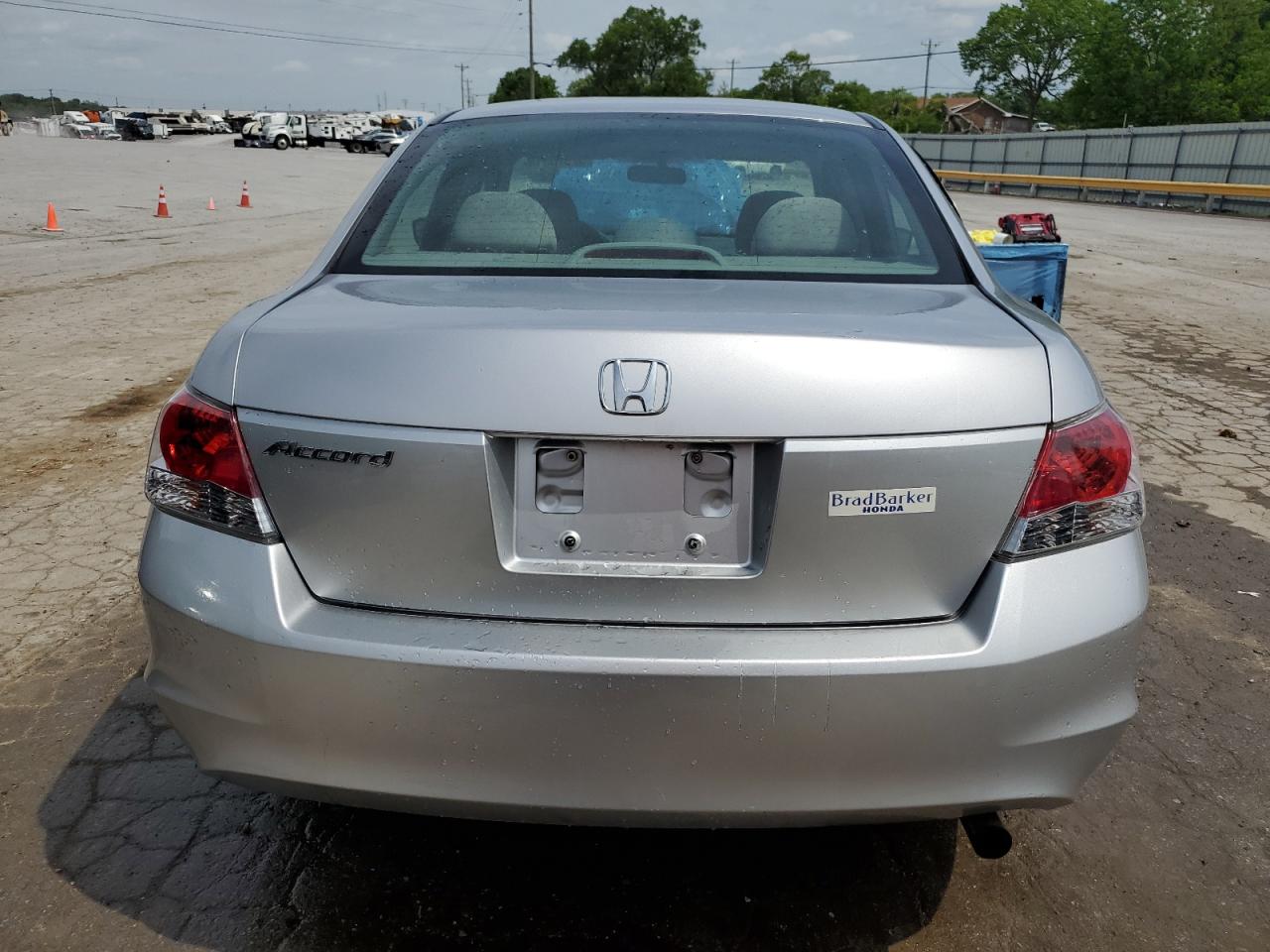 Photo 5 VIN: 1HGCP2F36AA126429 - HONDA ACCORD 