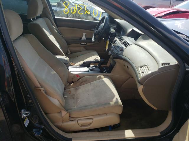 Photo 4 VIN: 1HGCP2F36AA144087 - HONDA ACCORD LX 