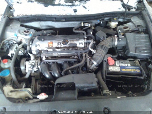 Photo 9 VIN: 1HGCP2F36BA013937 - HONDA ACCORD SDN 