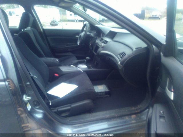 Photo 4 VIN: 1HGCP2F36BA030592 - HONDA ACCORD SDN 