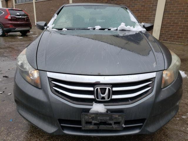 Photo 4 VIN: 1HGCP2F36BA032097 - HONDA ACCORD LX 