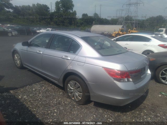 Photo 2 VIN: 1HGCP2F36BA047702 - HONDA ACCORD SDN 