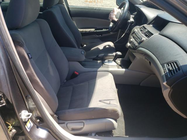 Photo 4 VIN: 1HGCP2F36BA094552 - HONDA ACCORD LX 