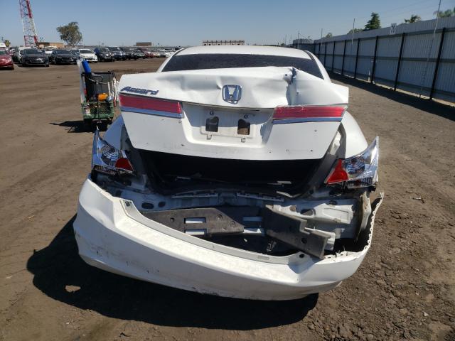 Photo 8 VIN: 1HGCP2F36BA129980 - HONDA ACCORD LX 