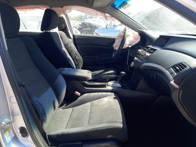 Photo 4 VIN: 1HGCP2F36CA051573 - HONDA ACCORD LX 