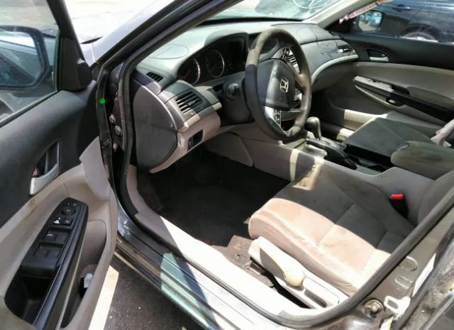 Photo 4 VIN: 1HGCP2F36CA071595 - HONDA ACCORD SDN 