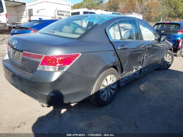 Photo 3 VIN: 1HGCP2F36CA117054 - HONDA ACCORD SDN 