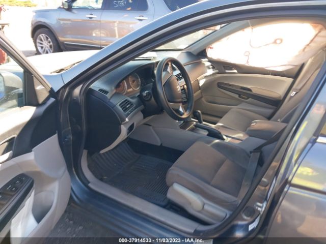 Photo 4 VIN: 1HGCP2F36CA117054 - HONDA ACCORD SDN 