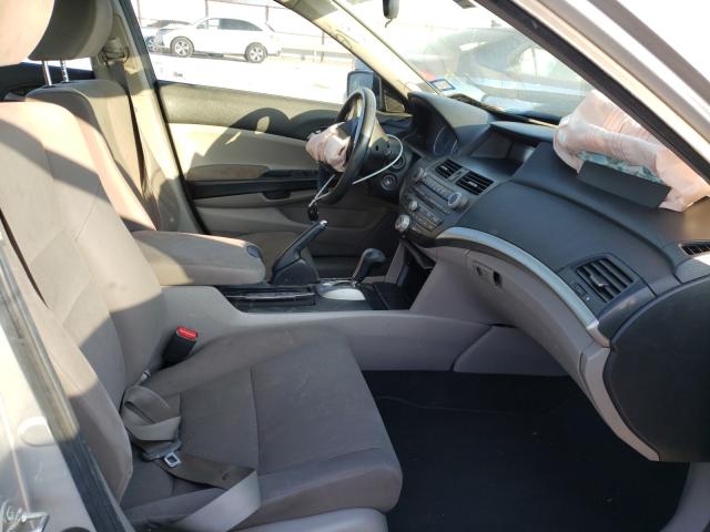 Photo 4 VIN: 1HGCP2F36CA146313 - HONDA ACCORD LX 