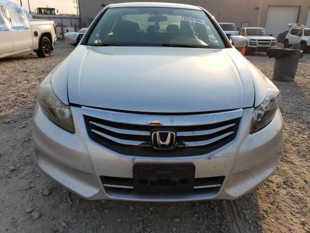 Photo 4 VIN: 1HGCP2F36CA176315 - HONDA ACCORD LX 