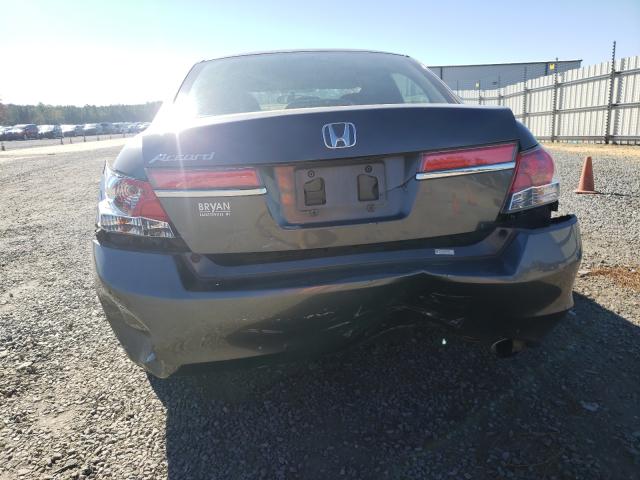 Photo 8 VIN: 1HGCP2F36CA194281 - HONDA ACCORD LX 