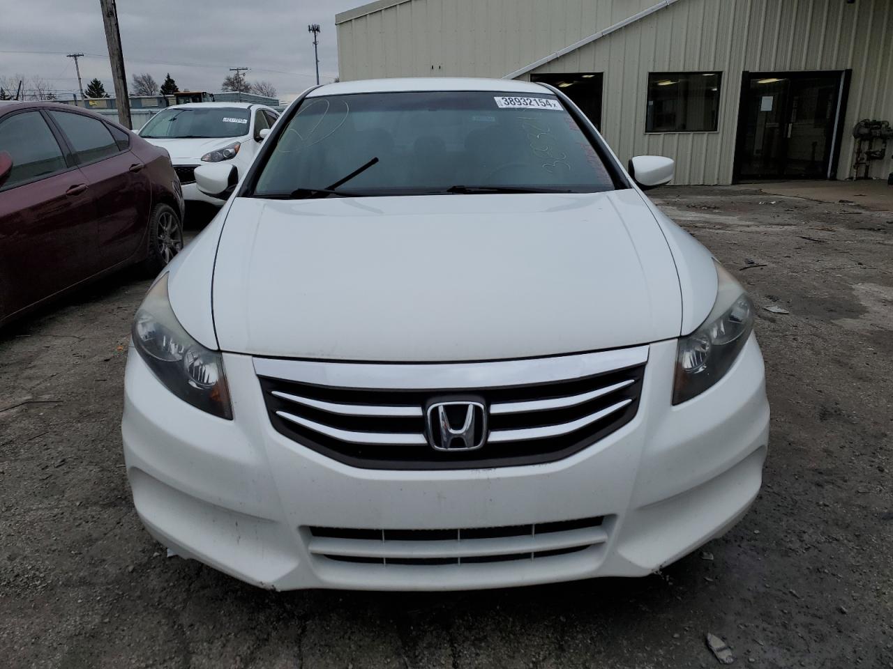 Photo 4 VIN: 1HGCP2F36CA211077 - HONDA ACCORD 