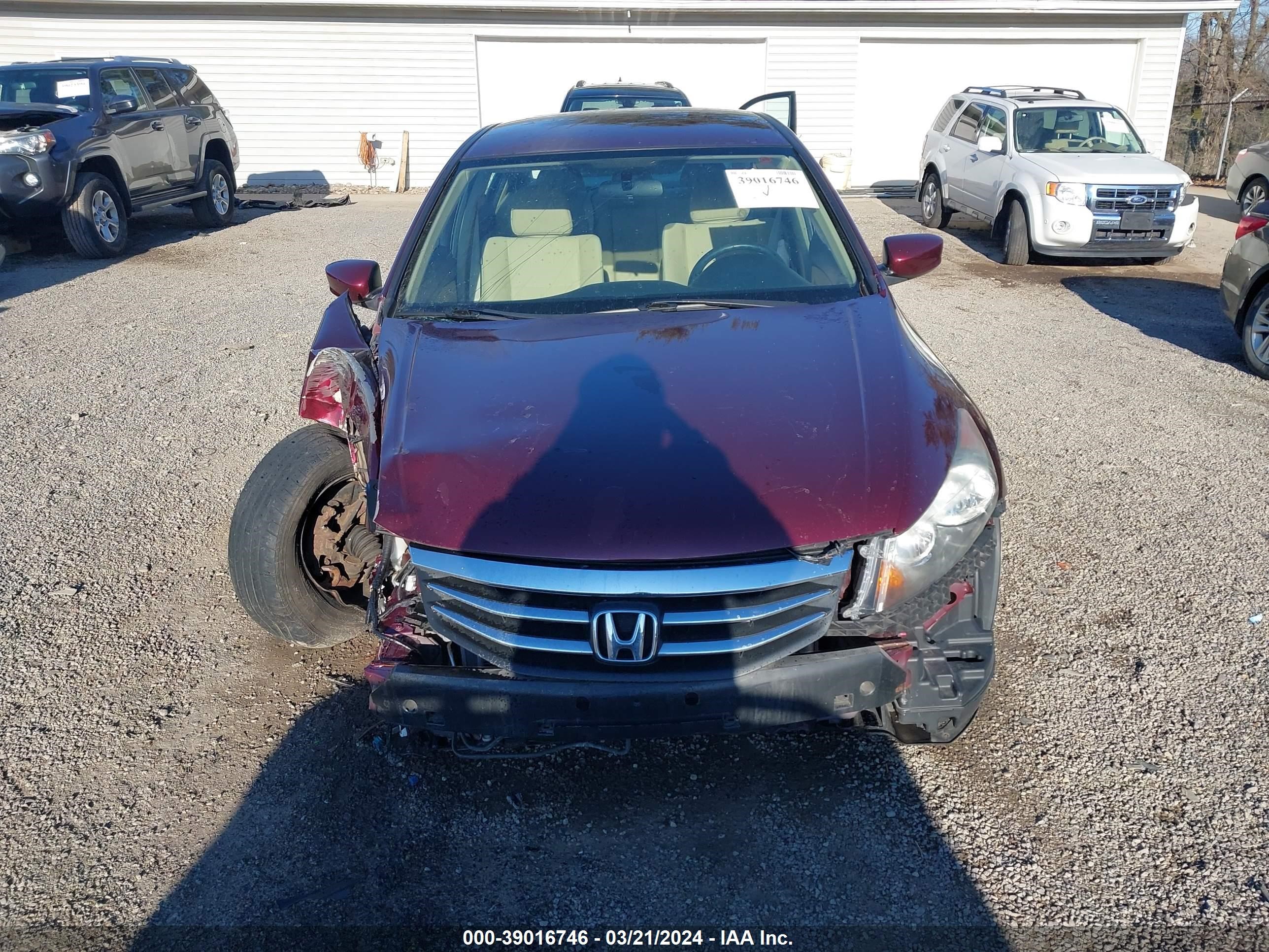 Photo 12 VIN: 1HGCP2F36CA241714 - HONDA ACCORD 